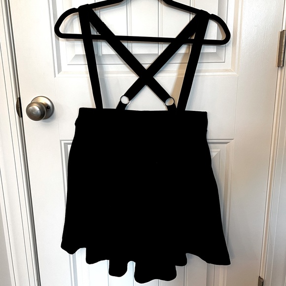 Hot Topic Dresses & Skirts - Hot Topic Suspender Circle Skirt